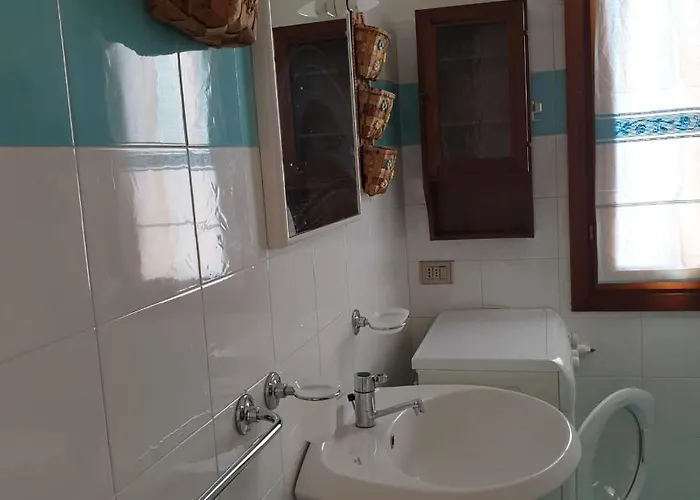 A Due Passi Dal Centro...