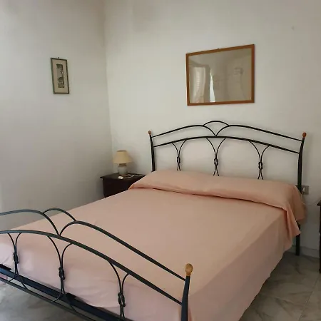 San Teodoro A Due Passi Dal Centro... *